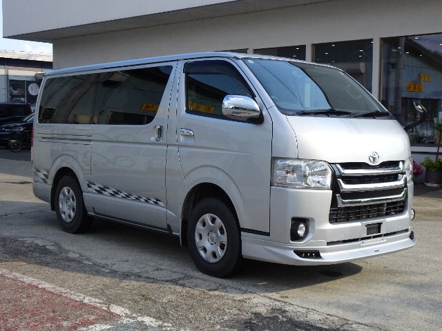 Toyota Hiace V