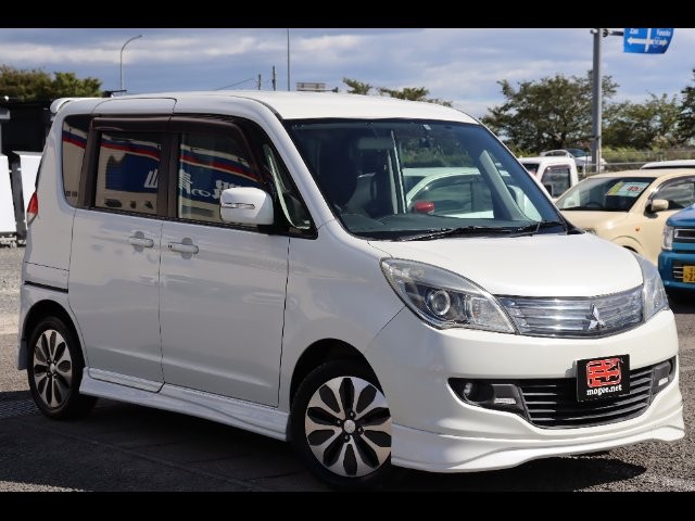 2012 Mitsubishi Delica D2