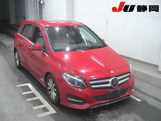 Mercedes-Benz B180