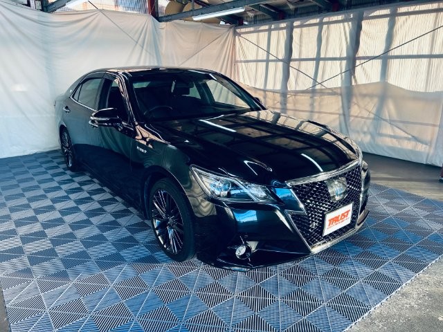 2015 Toyota Crown