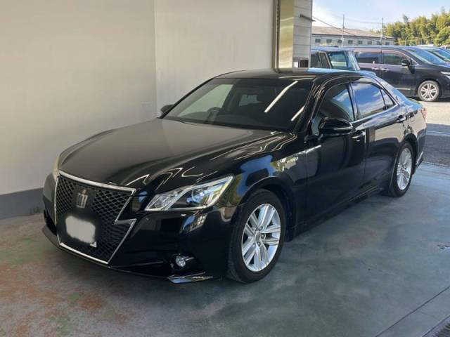 2013 Toyota Crown HV
