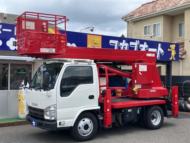 Isuzu ELF