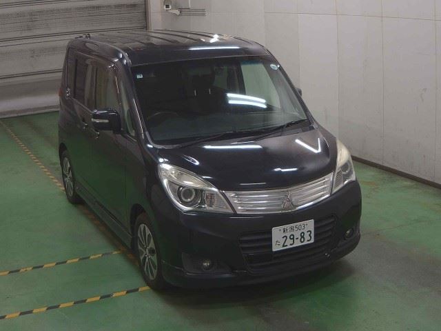 2014 Mitsubishi Delica D2