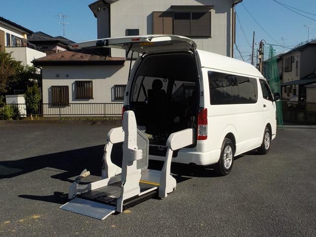 Toyota Hiace V