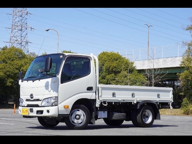 2024 Hino Dutro