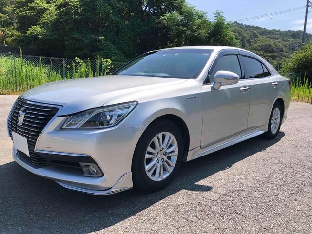 2014 Toyota Crown HV