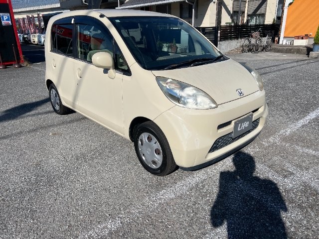 2004 Honda Life