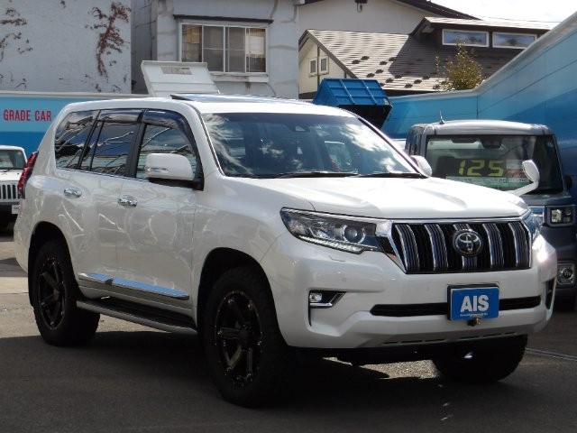 2018 Toyota Land Cruiser Prado
