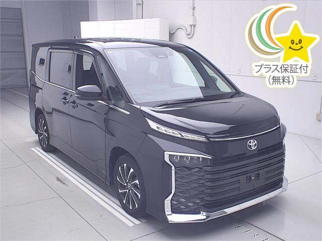 2022 Toyota Voxy