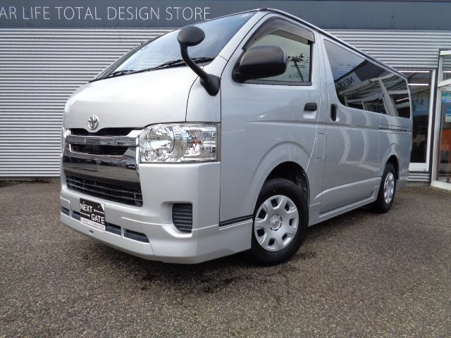 2019 Toyota Hiace V