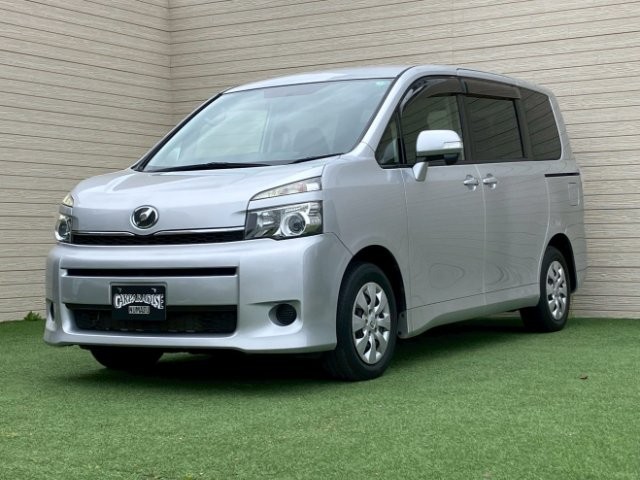 2013 Toyota Voxy