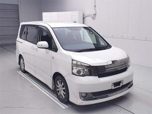 2011 Toyota Voxy