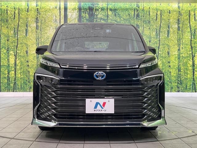 Toyota Voxy HV