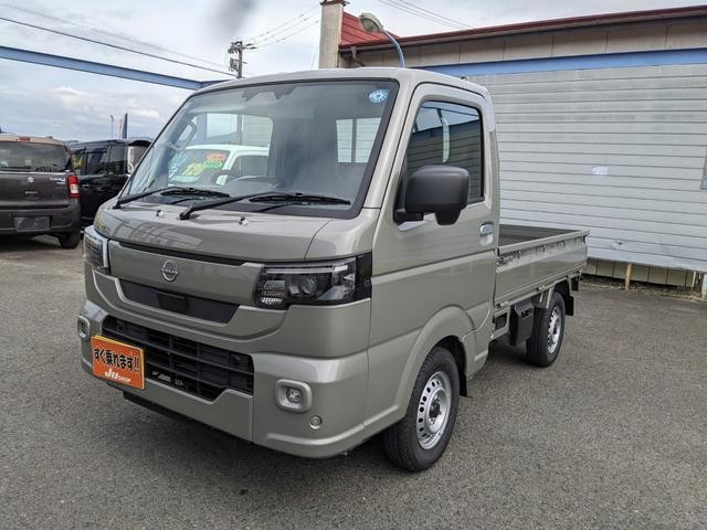 Nissan NT100 Clipper T