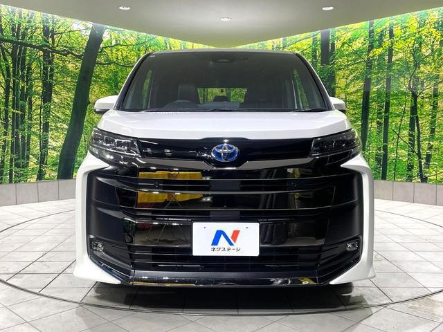 Toyota Noah HV
