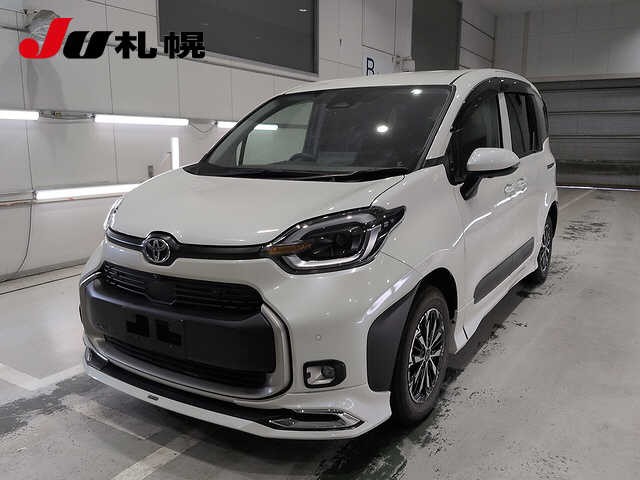 Toyota Sienta HV