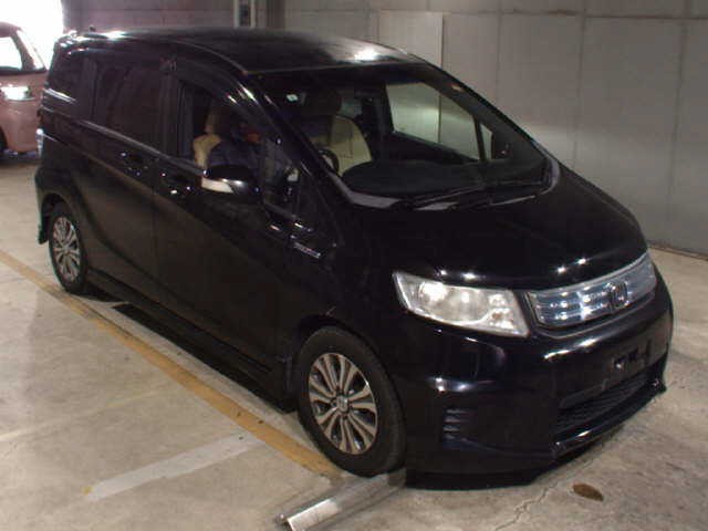 2013 Honda Freed Spike