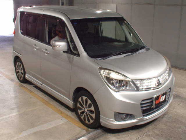 2014 Mitsubishi Delica D2