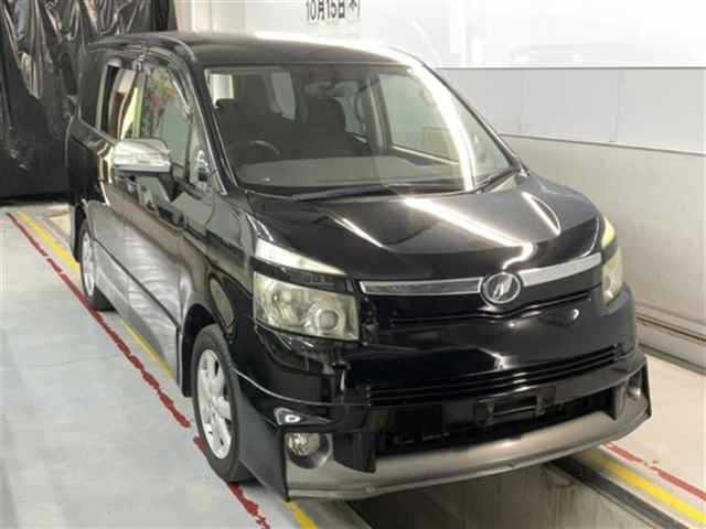 2007 Toyota Voxy