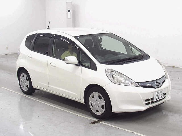 2011 Honda FIT HV