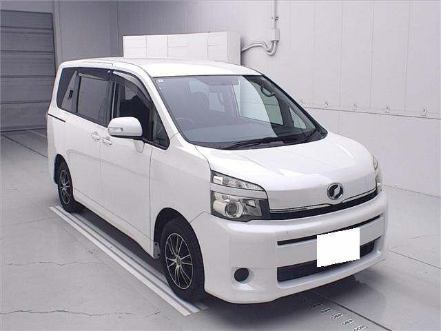 2012 Toyota Voxy