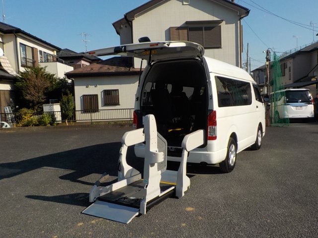 Toyota Hiace V
