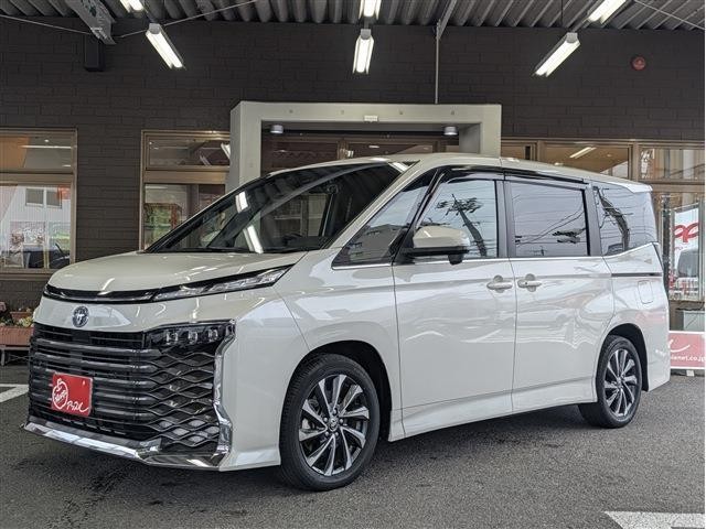 Toyota Voxy HV