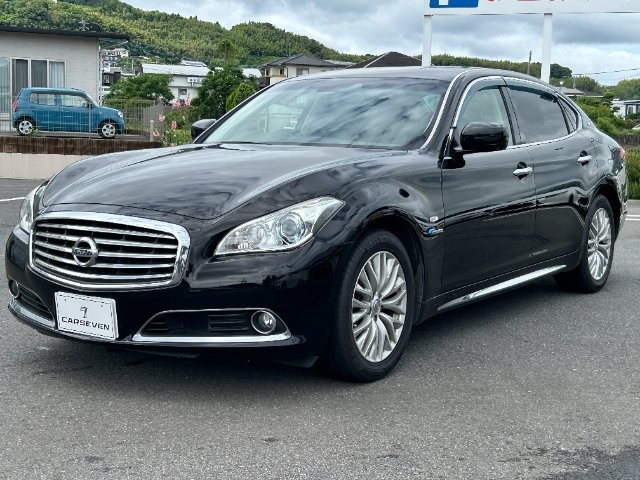 2014 Nissan Cima