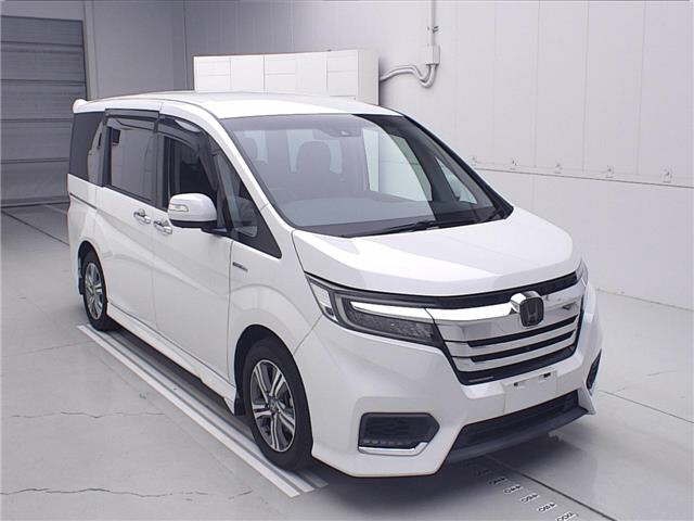 2017 Honda Step Wagon HV