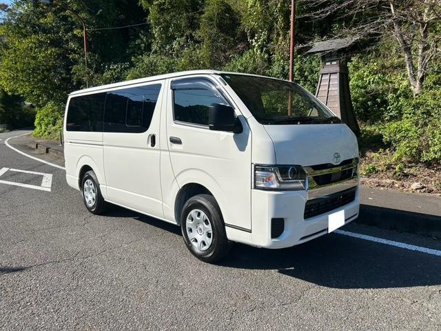 Toyota Hiace V