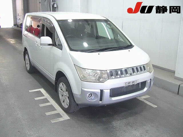 2009 Mitsubishi Delica D5