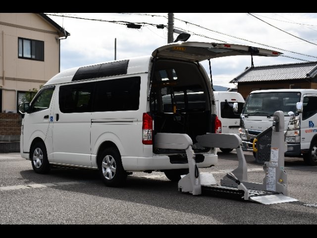 Toyota Hiace V