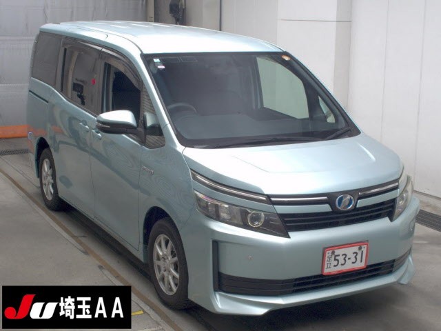 Toyota Voxy HV