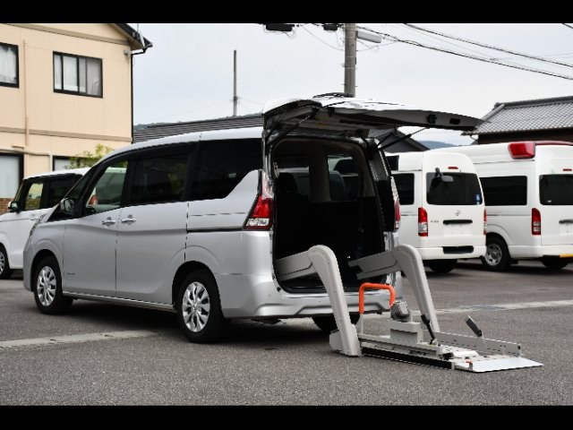 2021 Nissan Serena