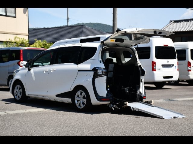 2021 Toyota Sienta