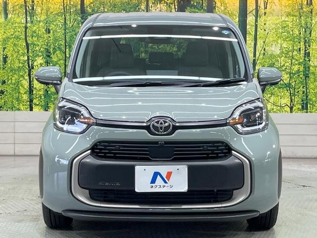 Toyota Sienta HV