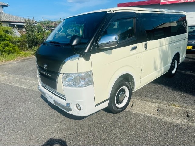 2019 Toyota Hiace V