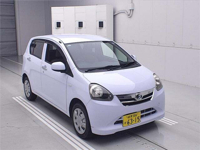 2013 Daihatsu Mira ES
