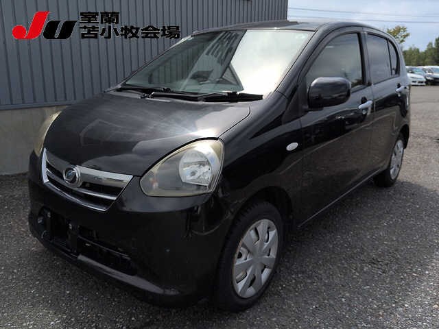 2013 Daihatsu Mira ES