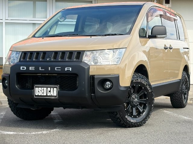 2012 Mitsubishi Delica D5