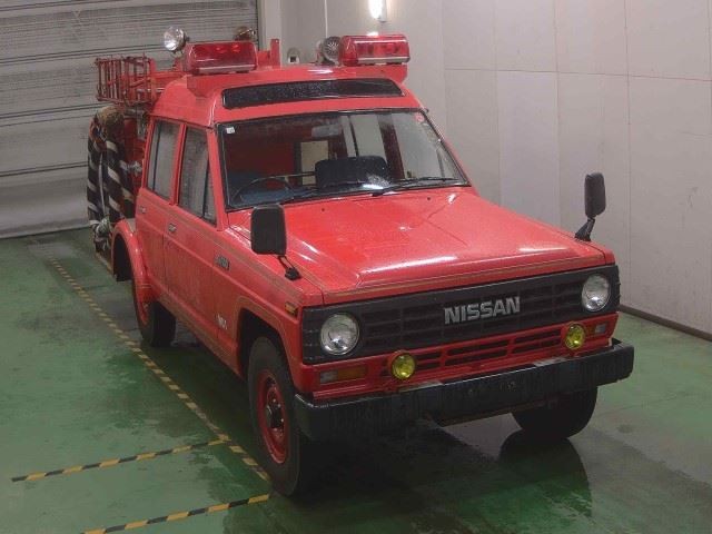 Nissan Safari