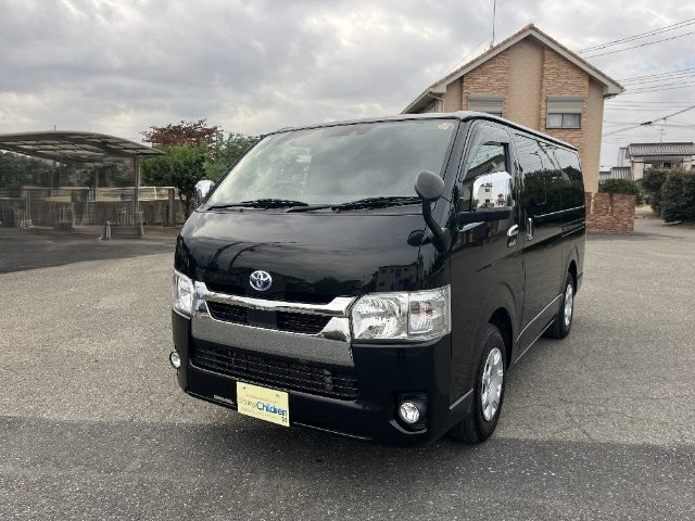 Toyota Hiace V