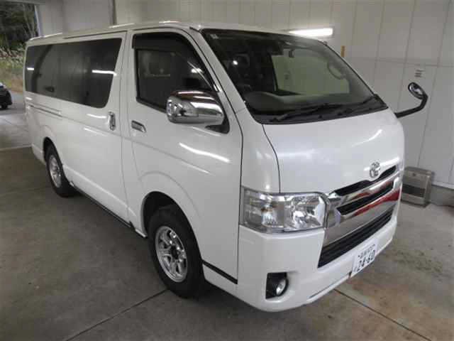 Toyota Hiace V