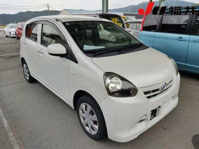 Daihatsu Mira ES