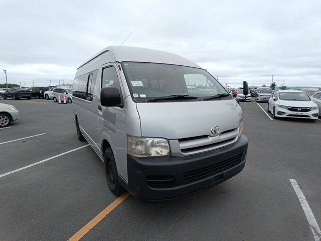2007 Toyota Hiace V