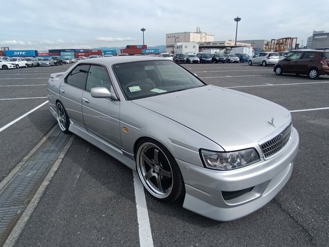 Nissan Laurel
