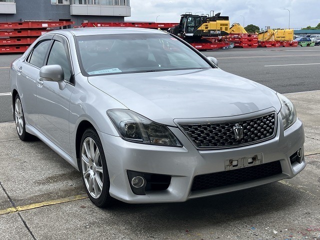 2011 Toyota Crown