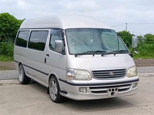 1998 Toyota Hiace V