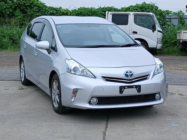 2012 Toyota Prius Alpha