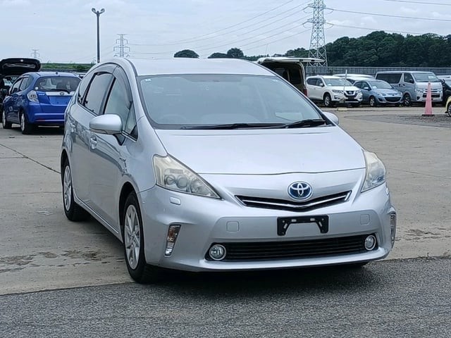 2012 Toyota Prius Alpha